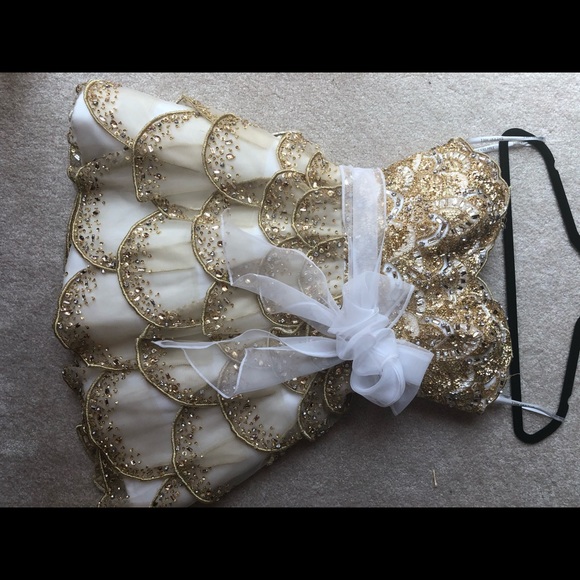 Sherri Hill Gold short dress - Picture 3 of 4